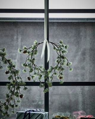 Scandinavisch groen in huis: zo breng je winterse rust en sfeer aan