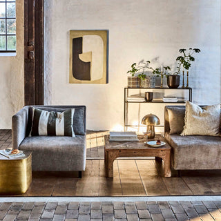 Woonkamer met karaktervolle House Doctor woonaccessoires
