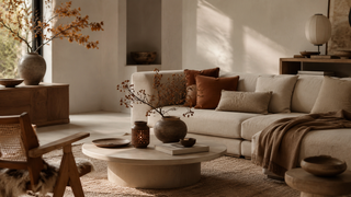 Scandinavisch interieur in herfststijl met warme neutralen, keramiek en zachte texturen