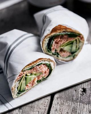 Egg Wraps met Hot Smoked Salmon & Spinazie: Franse Simplicity op je Bord
