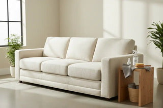 Ontlasting verwijderen uit tapijt, bank of vloer: zo pak je het hygiënisch en zonder schade aan