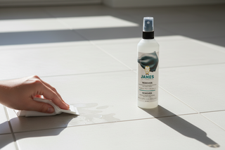 Secondelijm verwijderen: zo krijg je lijm veilig van vloer, meubel en interieurtextiel