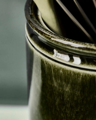 Grüner Steintopf für die Küche Hala