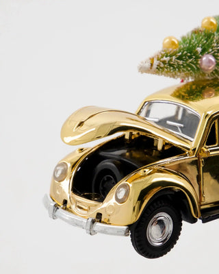 Kerstdecoratie auto goudkleurig met kerstboom