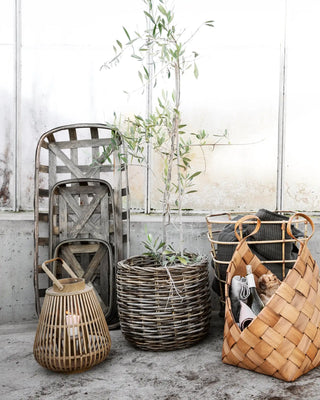 Ensemble de paniers coniques brun en bois de pin