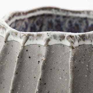 Pot Shell grijs 18cm - Het Adres