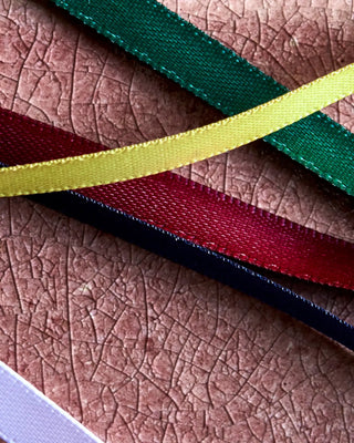 Cinta satinada estrecha 5 colores