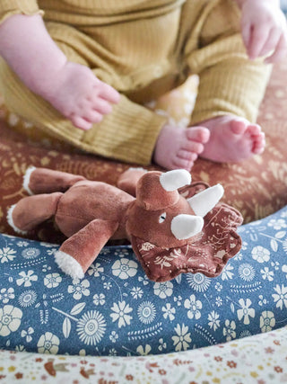 Fintan rattle cotton brown 19cm