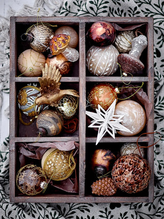 Christmas ornament glass gold Ciri