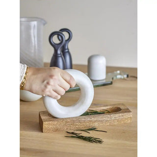 Manuella vijzel wit marmer - Het Adres