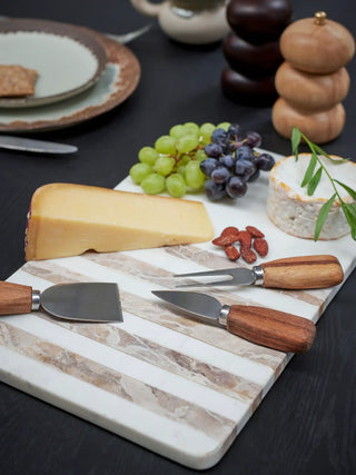 Schneidebrett Marmor weiß Novelle 22x38cm