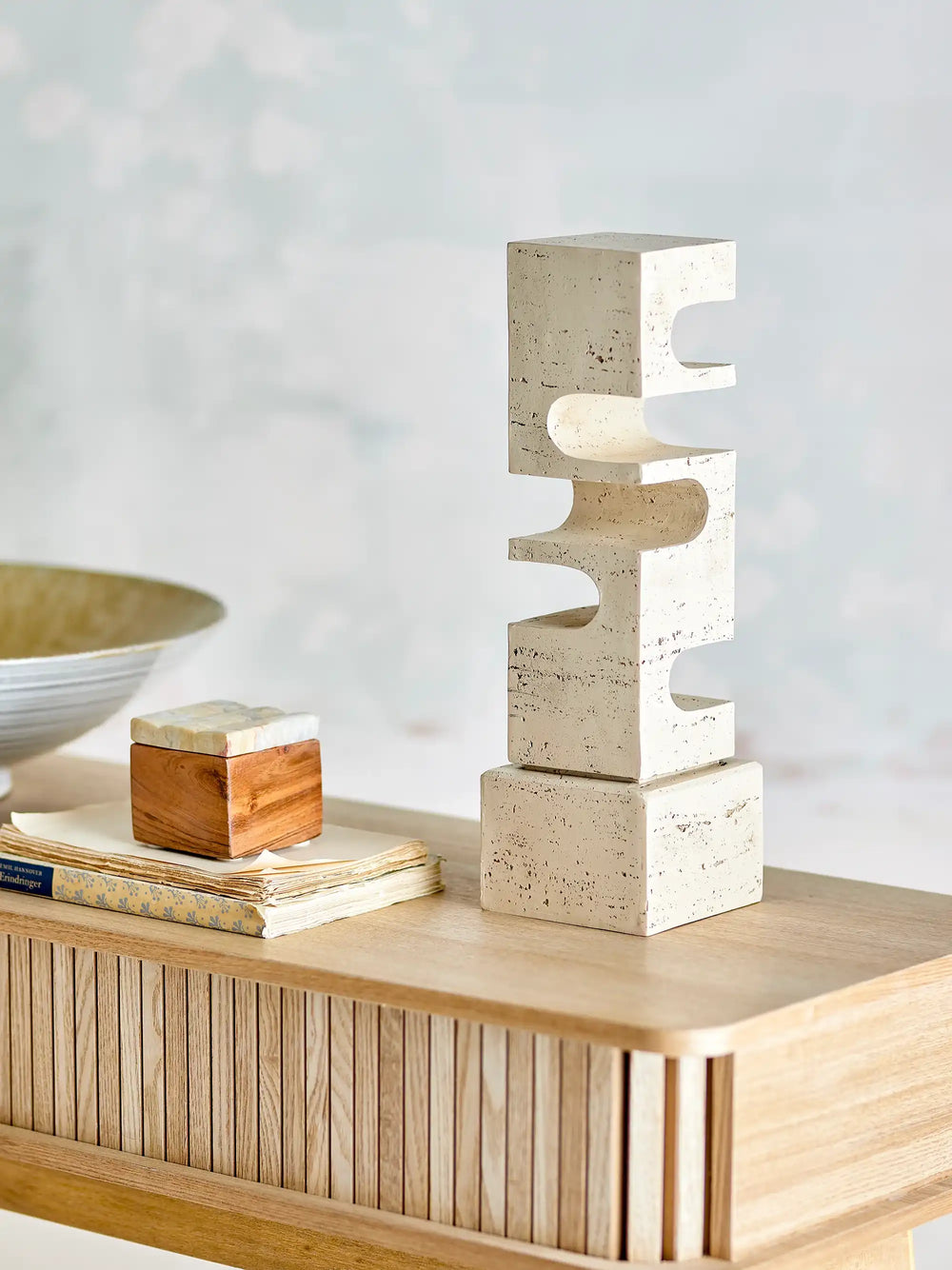 Beeld polyresin wit Hallam 34cm