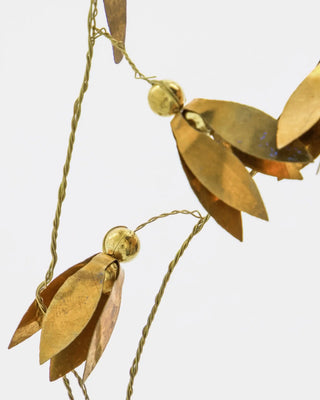 Snowdrop garland champagne-coloured