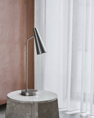Precise silver table lamp