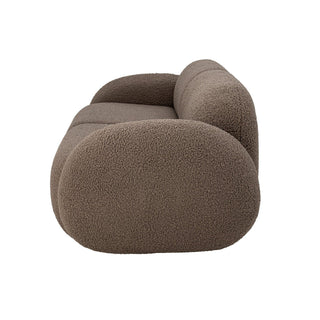 Bank bruin teddy bouclé Magola van Bloomingville, met materiaal en structuur van dichtbij zichtbaar