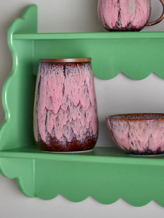Bewaarpot aardewerk roze Rayen 18cm van Bloomingville, toegepast in een sfeervolle interieursetting