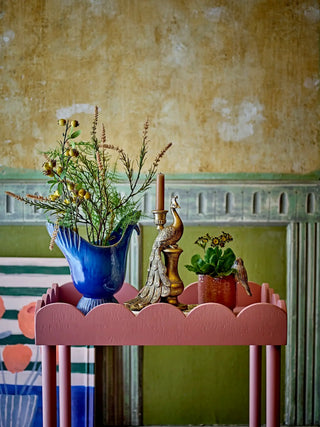 Bijzettafel grenen roze Isola 60cm van Bloomingville, aan de achterzijde met constructie zichtbaar