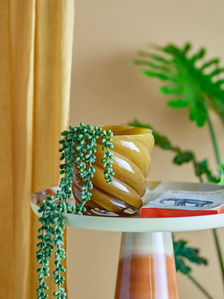 Bloempot glas geel Callo 17cm van Bloomingville, toegepast in een sfeervolle interieursetting