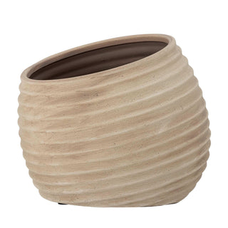 Bloempot terracotta bruin Cimmy van Bloomingville, toegepast in een sfeervolle interieursetting
