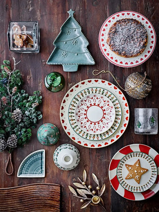 Bord aardewerk multi Yule 23cm van Bloomingville, aan de achterzijde met afwerking zichtbaar