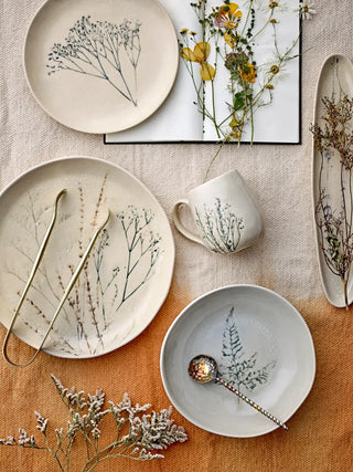 Bord aardewerk naturel Bea 22cm - set van 4 van Bloomingville, in een gestileerde detailopstelling