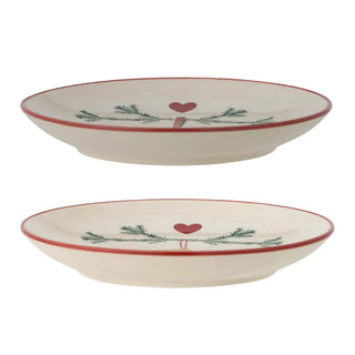 Borden aardewerk beige yule 16cm - set van 2 van Bloomingville, met materiaal en structuur van dichtbij zichtbaar