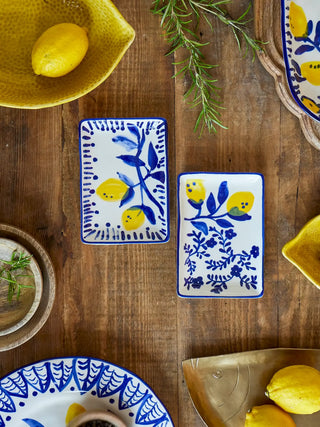 Borden aardewerk blauw Maxima - set van 2 van Bloomingville, toegepast in een sfeervolle interieursetting