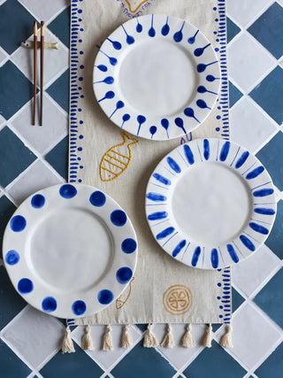 Borden blauw Linora 28cm - set van 3 van Bloomingville, toegepast in een sfeervolle interieursetting