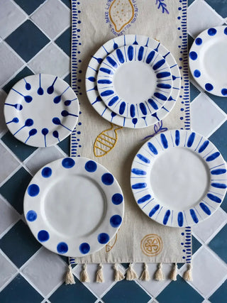 Borden blauw Linora 28cm - set van 3 van Bloomingville, in een gestileerde productopstelling