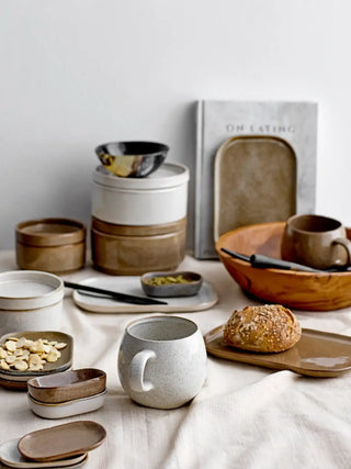 Borden naturel Addison 22cm - set van 3 van Bloomingville, toegepast in een sfeervolle interieursetting