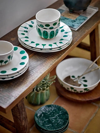 Bordenset groen Linora 22cm - set van 3 van Bloomingville, in een gestileerde productopstelling