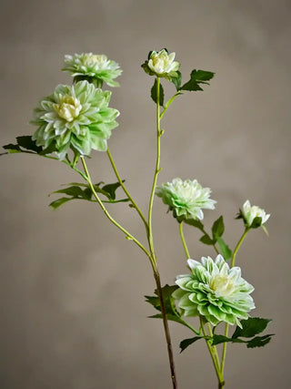 Chrysant tak wit van Bloomingville, toegepast in een sfeervolle interieursetting