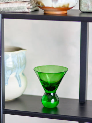 Cocktailglas glas groen Corliss - 4 stuks van Bloomingville, in een gestileerde detailopstelling