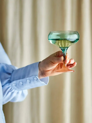Cocktailglazen glas Signe - 6 stuks van Bloomingville, in een gestileerde productopstelling