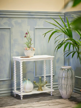 Consoletafel mdf wit bia 60cm van Bloomingville, toegepast in een sfeervolle interieursetting