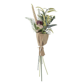 Crown bouquet rood van Bloomingville, schuin bekeken met vorm en afwerking zichtbaar