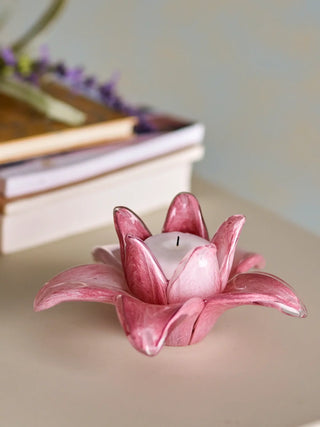 Deco glas roze Wren van Bloomingville, toegepast in een sfeervolle interieursetting
