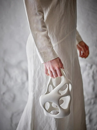 Decobeeld polyresin wit Chanet 22cm van Bloomingville, toegepast in een sfeervolle interieursetting