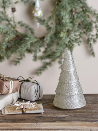 Decoboom gerecycled glas zilver Emilius van Bloomingville, toegepast in een sfeervolle interieursetting