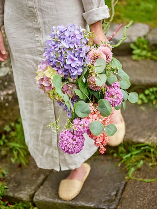 Edge boeket paars van Bloomingville, aan de achterzijde met afwerking zichtbaar