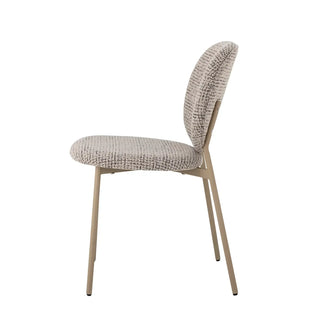 Eetkamerstoel beige Percey van Bloomingville, met materiaal en structuur van dichtbij zichtbaar