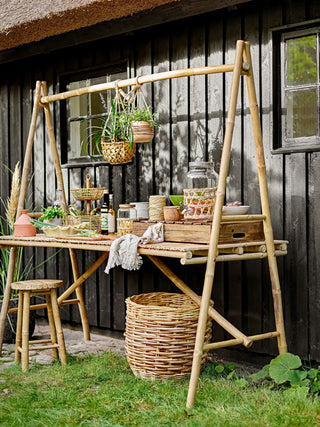 Eettafel bamboe nature Malo van Bloomingville, van opzij met verhoudingen en constructie zichtbaar