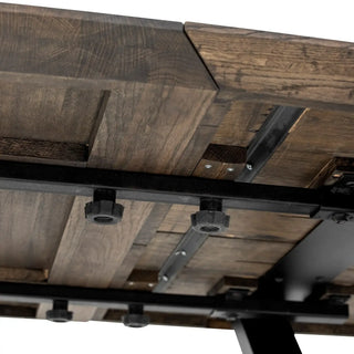 Eettafel eiken bruin Maldon 200x95cm van Bloomingville, met stof en structuur van dichtbij zichtbaar