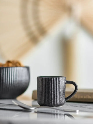Espressomok aardewerk zwart Neri - 75ml van Bloomingville, in een gestileerde detailopstelling