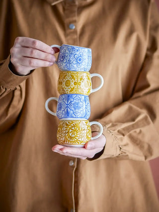 Espressomokjes multi Milton - set van 4 van Bloomingville, toegepast in een sfeervolle interieursetting