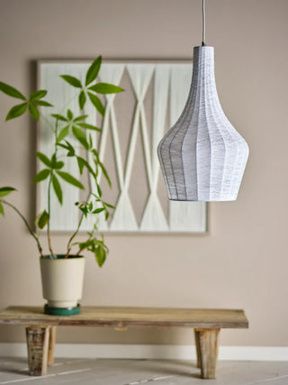 Hanglamp polyester nature Thuja 32cm van Bloomingville, toegepast in een sfeervolle interieursetting