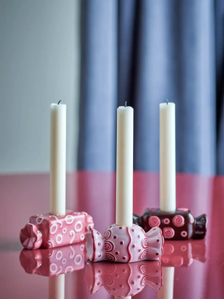 Kaarsenhouder set keramiek roze maiano - set van 3 van Bloomingville, toegepast in een sfeervolle interieursetting