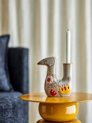 Kandelaar aardewerk beige Vivielle 21cm van Bloomingville, toegepast in een sfeervolle interieursetting