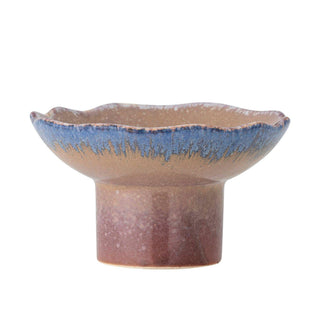 Kandelaar aardewerk blauw Cloe 14cm van Bloomingville, schuin bekeken met vorm en afwerking zichtbaar