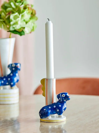 Kandelaar aardewerk multi Dachsy 12cm van Bloomingville, geplaatst in een ruimtelijke woonomgeving
